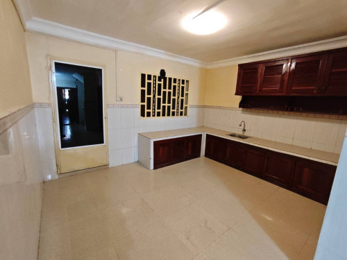 🏠ផ្ទះជួលមាន9បន្ទប់គេង,ទីតាំង ដីសរ,$1600/ខែ
