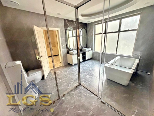 🏡 វីឡាឃ្វីន សម្រាប់លក់បន្ទាន់(Eco Poli 1)