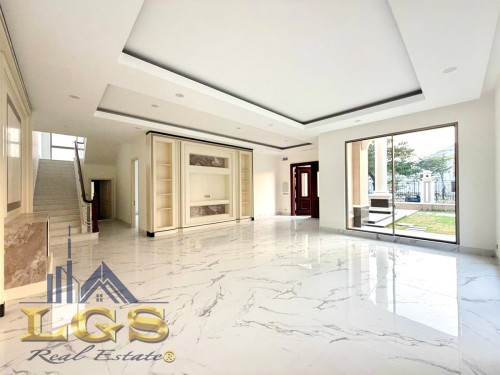 🏡 វីឡាឃ្វីន សម្រាប់លក់បន្ទាន់(Eco Poli 1)