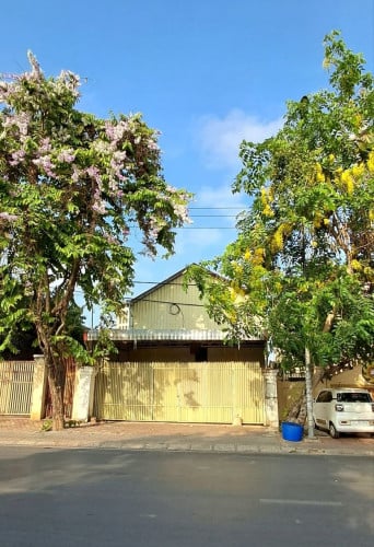 🏭 ឃ្លាំងជួលនៅតាខ្មៅ !