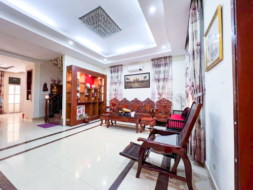 🔰វីឡាភ្លោះសម្រាប់ជួល នៅបុរីពិភពថ្មីផ្លូវឧ-ម៉ុងរិទ្ធី