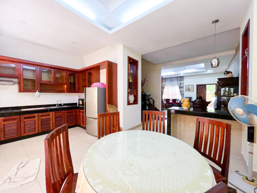 🔰វីឡាភ្លោះសម្រាប់ជួល នៅបុរីពិភពថ្មីផ្លូវឧ-ម៉ុងរិទ្ធី
