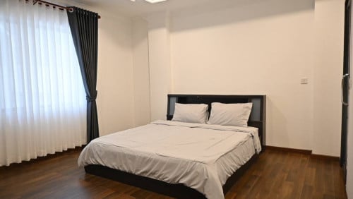 2 bed + 2 bath Apartment for Rent in BKK 1