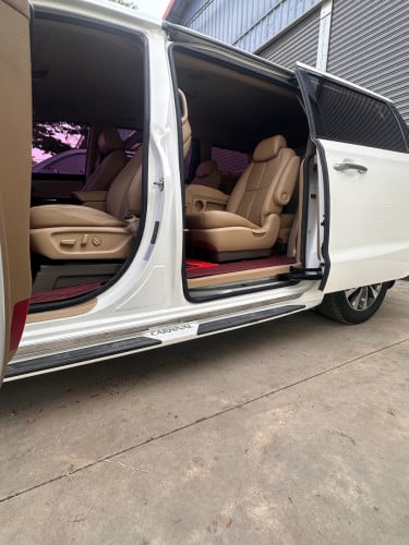2015  Kia carnival full option