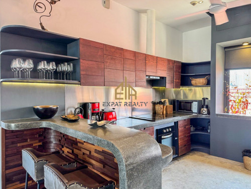 3 Bedroom Services Apartment for rent- Tonle Basac-Phnom Penh.