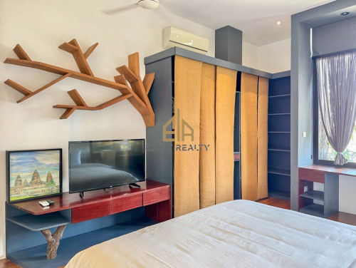 3 Bedroom Services Apartment for rent- Tonle Basac-Phnom Penh.
