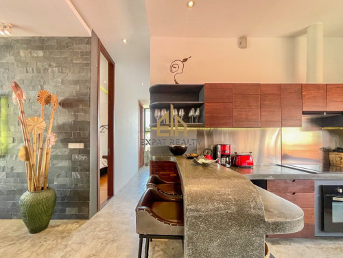 3 Bedroom Services Apartment for rent- Tonle Basac-Phnom Penh.