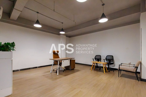 30 sqm- Service Office for Rent - On Monivong Blvd, BKK2