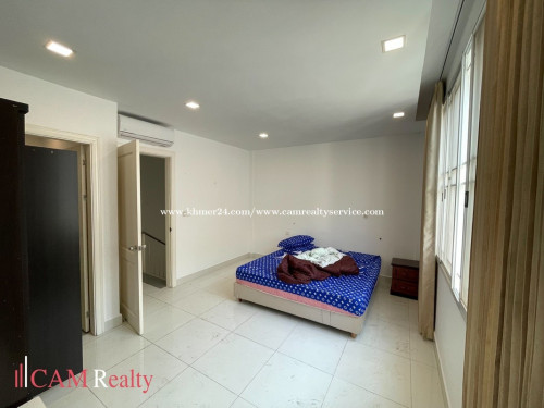 4 BR Link Villa For Rent In Borey Chip Mong Sen Sok