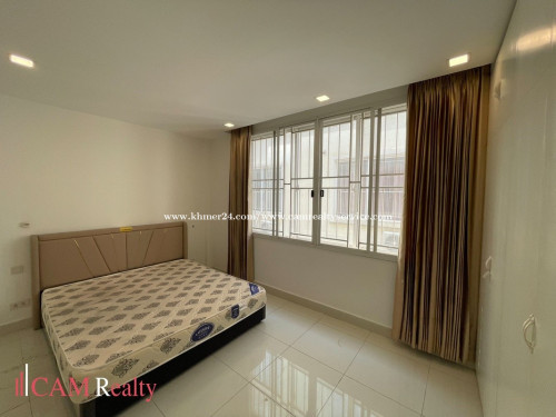 4 BR Link Villa For Rent In Borey Chip Mong Sen Sok
