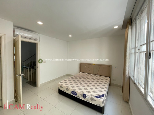 4 BR Link Villa For Rent In Borey Chip Mong Sen Sok
