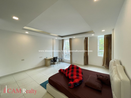 4 BR Link Villa For Rent In Borey Chip Mong Sen Sok
