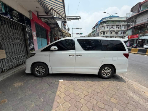 Alphard 012 Rental for monthly includes driver