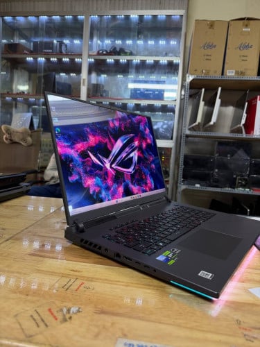Asus ROG Strix G814JIR i9-14th