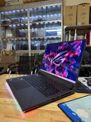 Asus ROG Strix G814JIR i9-14th