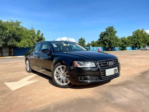 Audi 2015 A8L ធានាទ្បានម្ចាស់ជិះថែណាស់អត់បុកទិញយកទៅជិញម៉ង