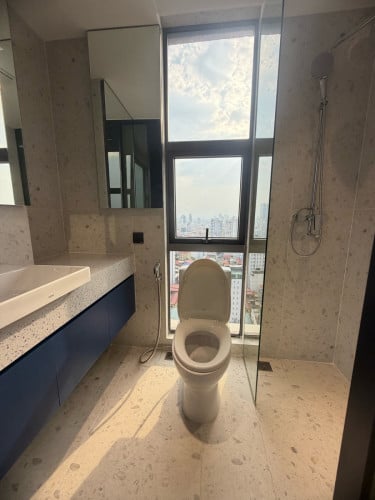 Condo2bed good price