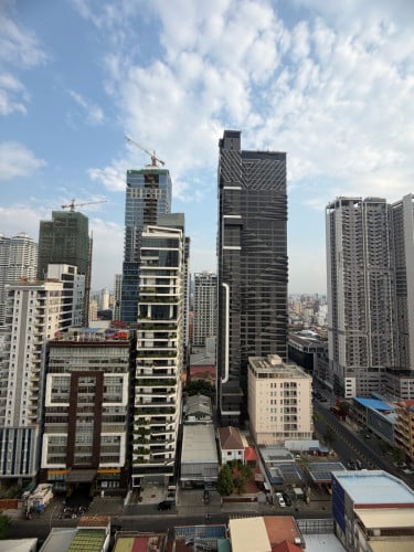 Condo2bed good price
