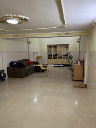 Flat house for sale