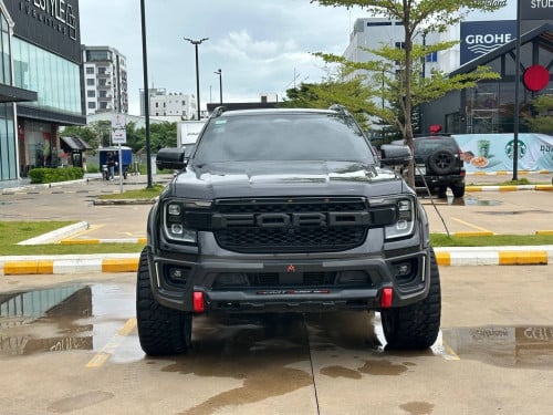 Ford Wildtrak 2023 លេងយ៉ាន់រួច កង់ហ្សុីននៅ ហ្សុីនមួយជុំ