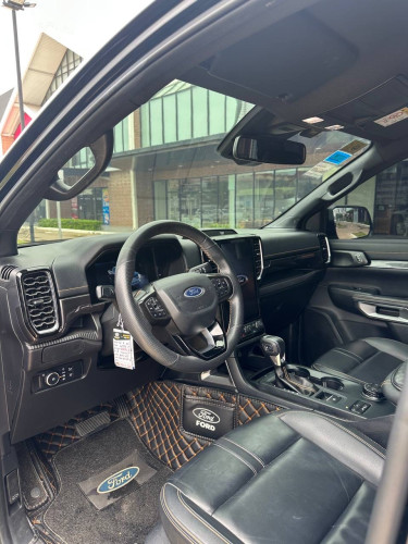 Ford Wildtrak 2023 លេងយ៉ាន់រួច កង់ហ្សុីននៅ ហ្សុីនមួយជុំ