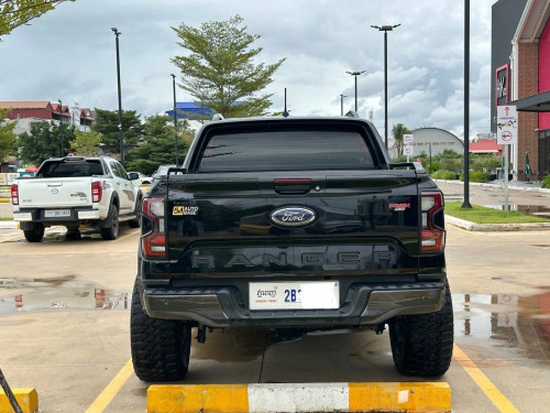 Ford Wildtrak 2023 លេងយ៉ាន់រួច កង់ហ្សុីននៅ ហ្សុីនមួយជុំ