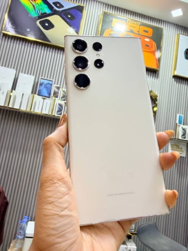Galaxy S23 Ultra ស្អាត 99% 450$