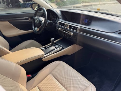 Gs200t 16 up 20 fsport ក្រដាស​ពន្ធ
