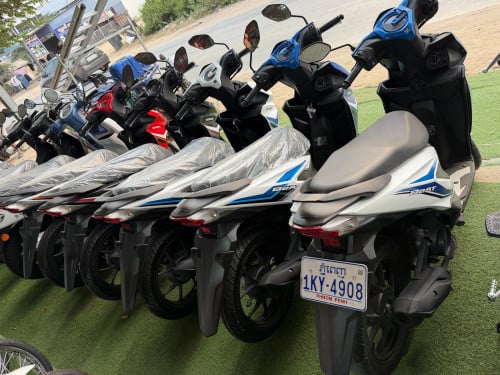 honda beat 026 ថ្មី​កេះ​ មាន​គ្រប់​ពណ៌​ តម្លៃ​2150$​ បងប្អូន​ចង់​ទិញ​ដាច់​ វ៉ៃ​ដូរ​ បង់​រំលស់​បាន​
