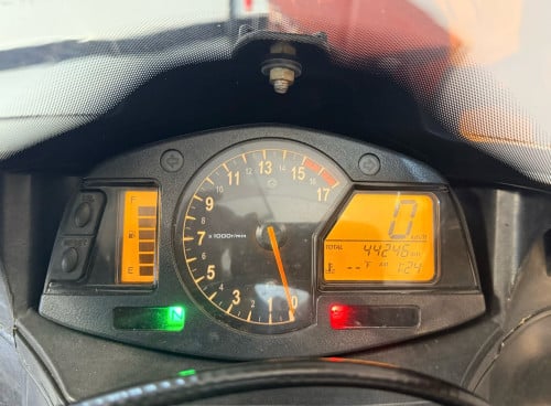Honda CBR 600rr 2009 REPSOL - 3600$