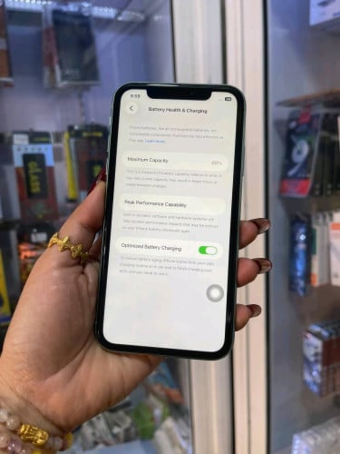 iPhone 11/64GB/LLថ្ម89%តួរស្អាតសុីនសានុំ