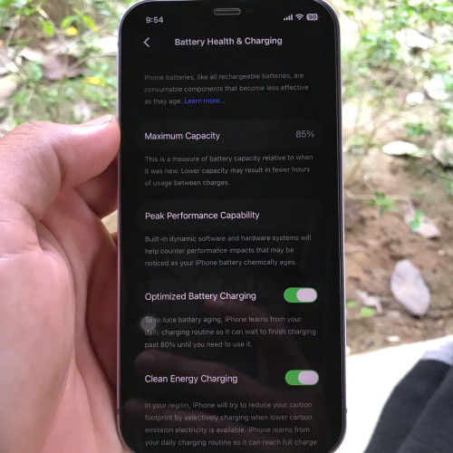 iPhone 12 លក់ប្រញាប់លុយ180$ចចា