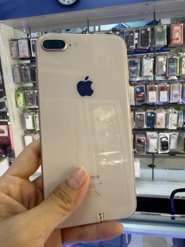 iPhone 8 Plus