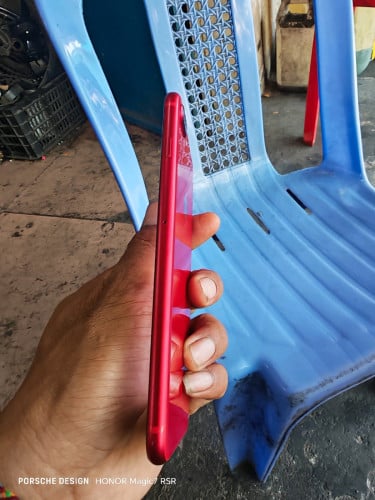 Iphone 8 plus 64G សាណុំសុីនស្អាតលក់ 75$