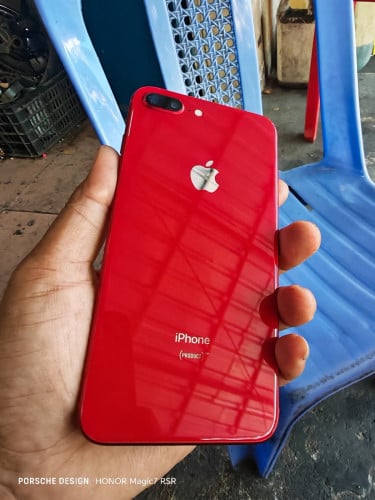 Iphone 8 plus 64G សាណុំសុីនស្អាតលក់ 75$