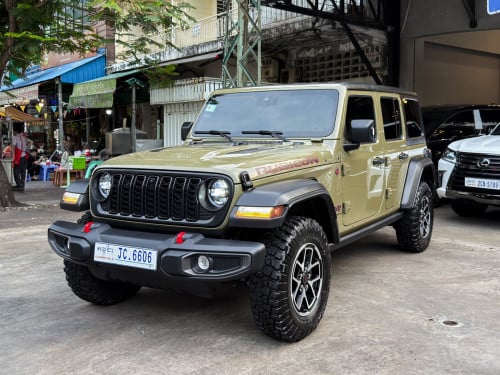 Jeep rubicon 2025 (900KM)