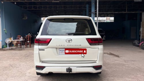 Land Cruiser 2013 up 2024 Full Option ម្ចាស់ដេីមទី1