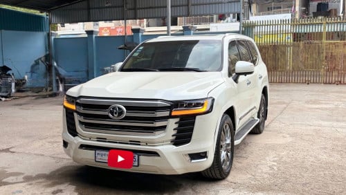 Land Cruiser 2013 up 2024 Full Option ម្ចាស់ដេីមទី1
