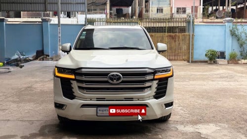 Land Cruiser 2013 up 2024 Full Option ម្ចាស់ដេីមទី1