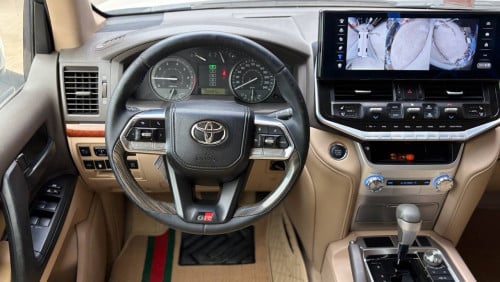 Land Cruiser 2013 up 2024 Full Option ម្ចាស់ដេីមទី1