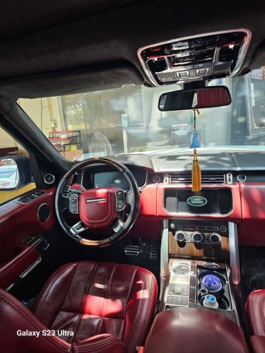 Land Rover Vogue 016. By autography full ពេញ​ 4 កៅអី​VIP ពណ៏​ ស​ ឡានស្អាតម៉ាស៊ូតhybrid តំលៃ45999$
