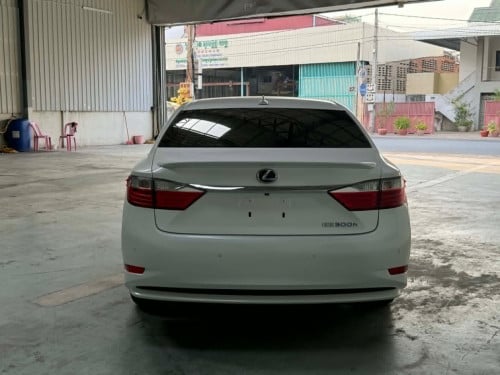 Lexus Es300h 2013  option ពិសេស