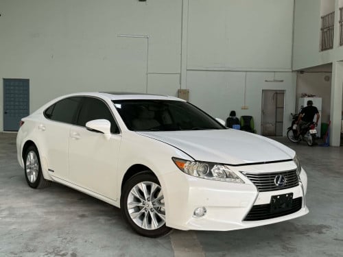 Lexus Es300h 2013  option ពិសេស