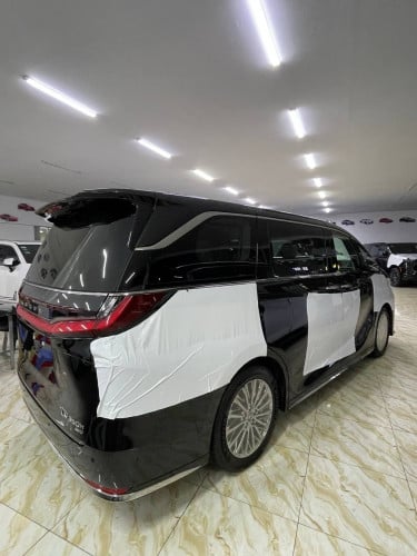 Lexus Lm350h 2026