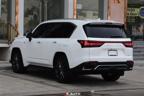 LEXUS LX600 F Sport 2024