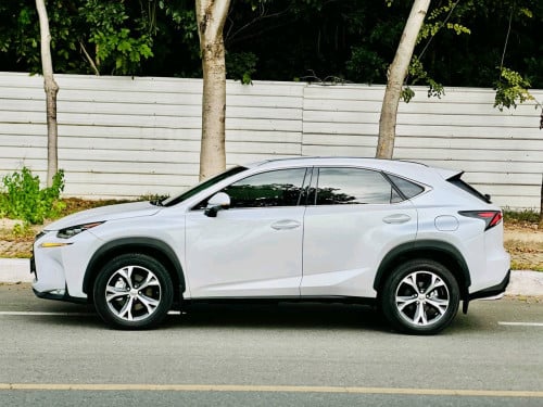 Lexus Nx200t 2016 fsport Arab 9ប៊ូតុង