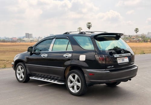 Lexus Rx300 ឆ្នាំ2002 ប៉ុង1