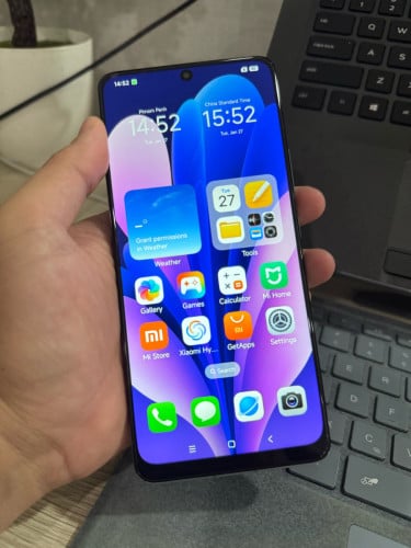 Mi 13 Pro 512GB Ram 12GB CH version អេក្រង់​ដូរ​ LCD កាម៉ារ៉ា​នៅស្អាត 170$