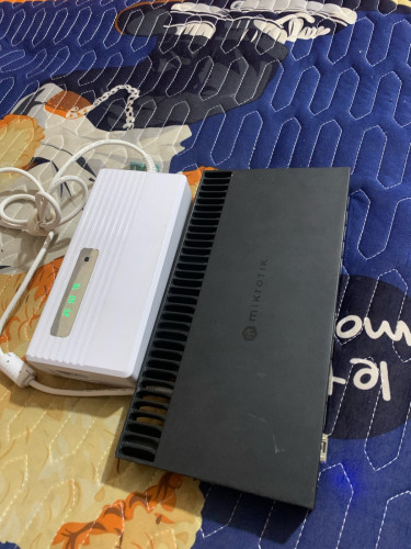 MikroTik rb4011gs+rm with adapter 1 set