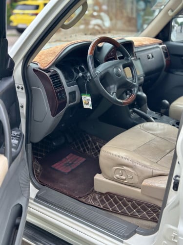 Montero 02 កាប់ពីតាស់ កៅអី៣ជួរ